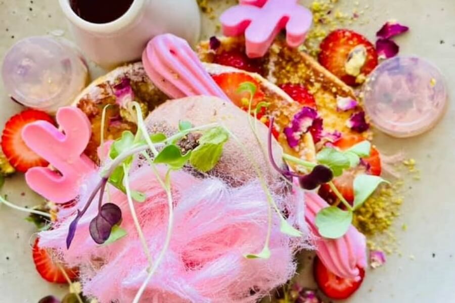 Rendezvous at Crumb Cafe, Batemans Bay