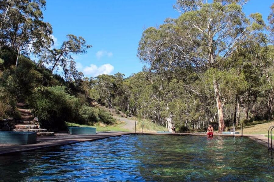 Discover the Yarrangobilly Caves and the thermal pool walk